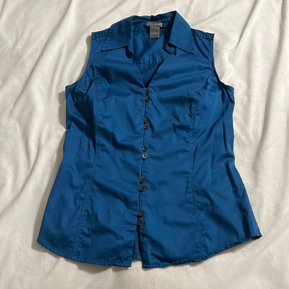 Ann Taylor Blue Sleeveless Fitted Blouse Size 4